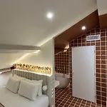 מלון M Soleil - Centre Saint Roch 4*