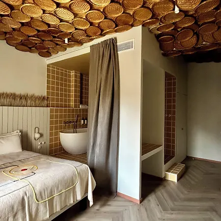 Hotel M Soleil - Centre Saint Roch 4*