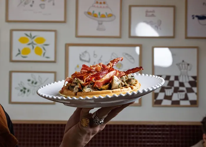 מלון M Soleil - Centre Saint Roch 4*