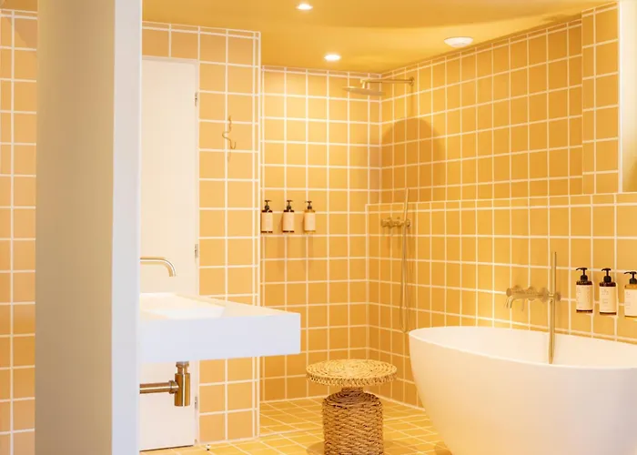 M Soleil - Centre Saint Roch 4*