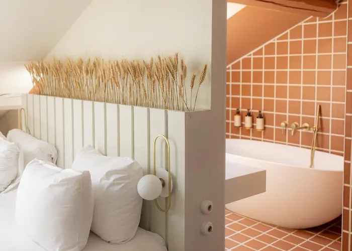 M Soleil - Centre Saint Roch 4*